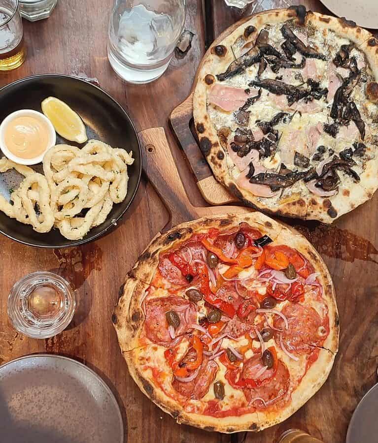 Best Pizza in Byron Bay – Pizza Delivery, Takeaway, or Dine In (Byron Shire Guide 2023)
